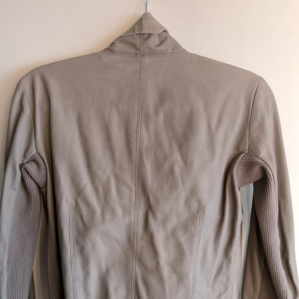 VEDA Leather Moto Biker Jacket - Picture 10 of 15